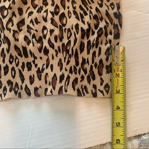 Demanding women’s leopard print sweater top, size small, slim fit. - Picture 9 of 12